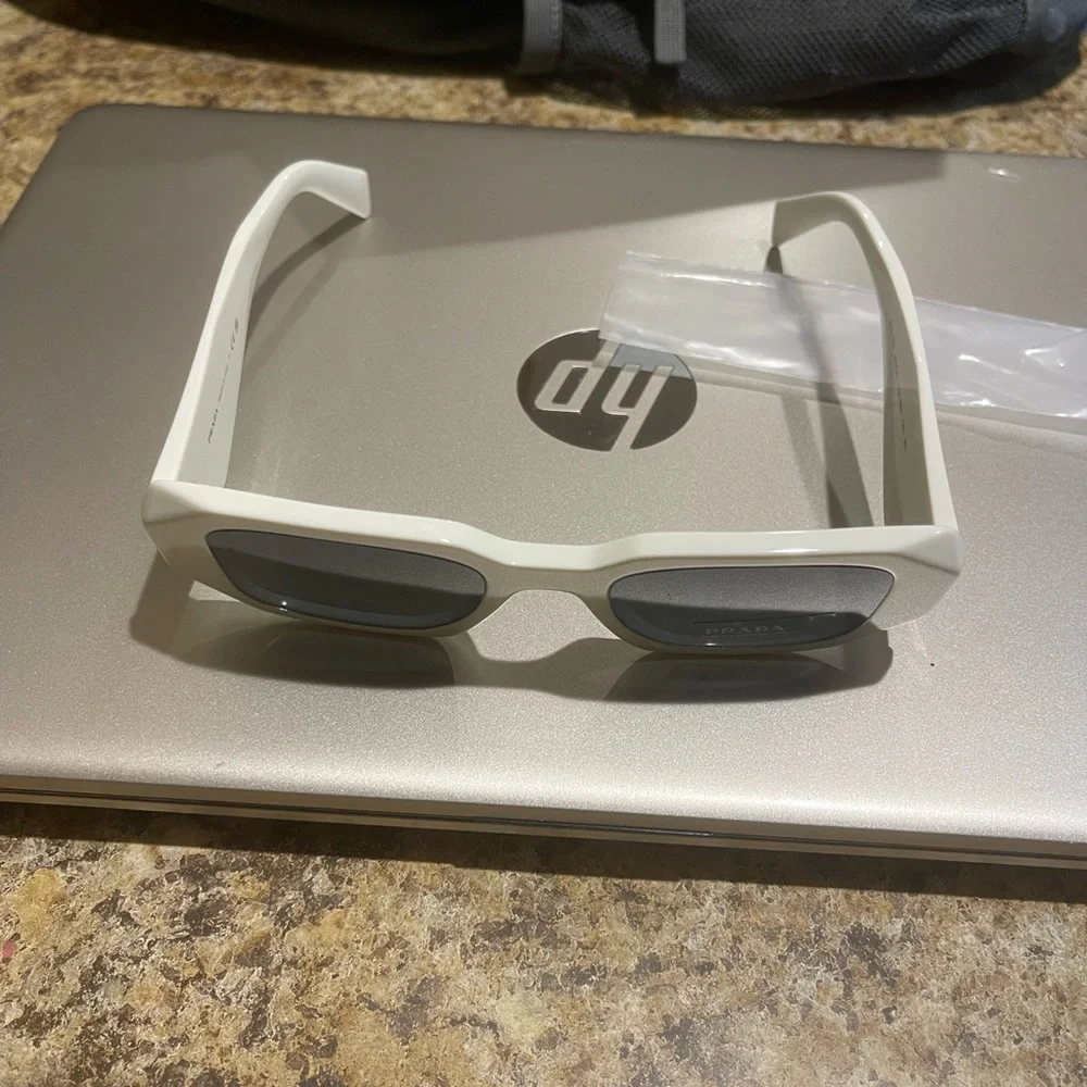 BRAND NEW AUTHENTIC PRADA SUNGLASSES - Picture 6 of 10